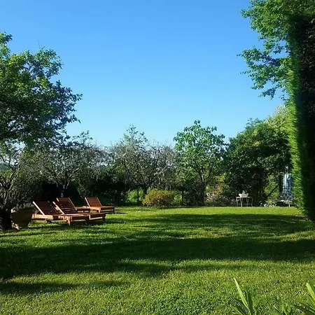 Alojamento de Acomodação e Pequeno-almoço Le Jardin *